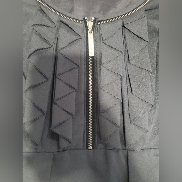 KENSIE Belle robe de longueur midi sans manche avec jolis détails à l'encolure - Picture 2 of 5